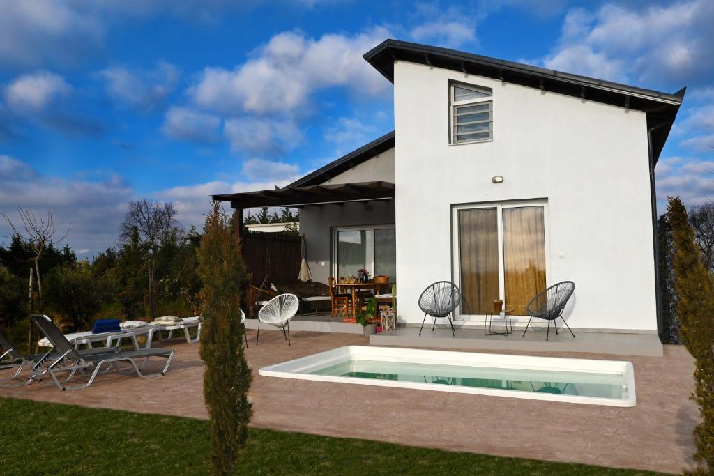 Olympus Family Pool Villa 1