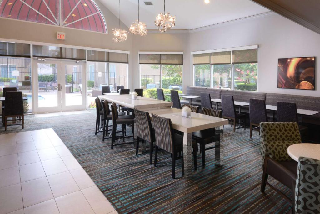 Sonesta ES Suites Dallas Medical Market Center Image