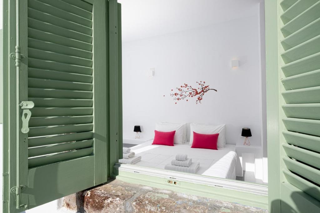 White Orchid Cave House & Studio 7
