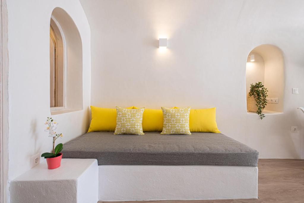 White Orchid Cave House & Studio 7