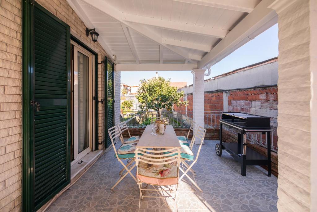 chora house 4
