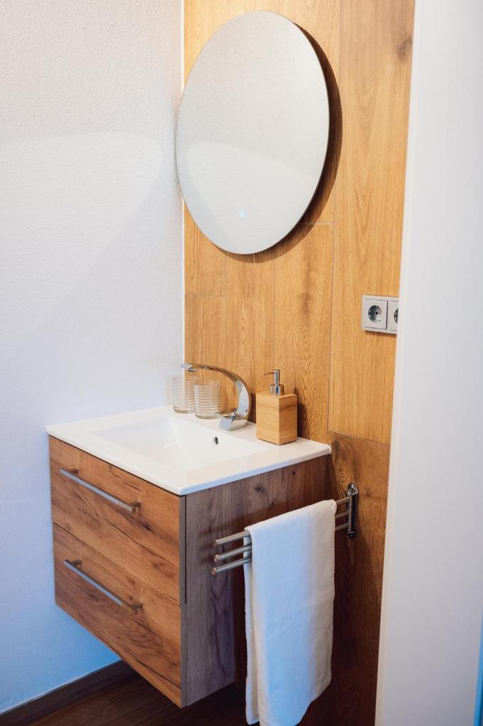 Suite 13 Apartment mit Netflix 8