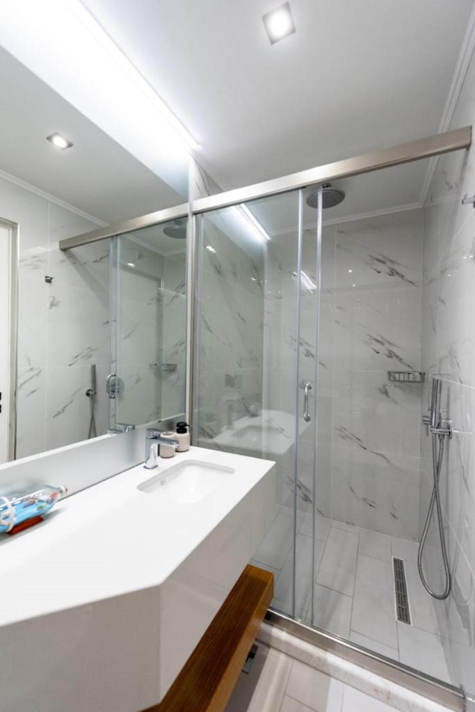 Dias Luxury Homes 6