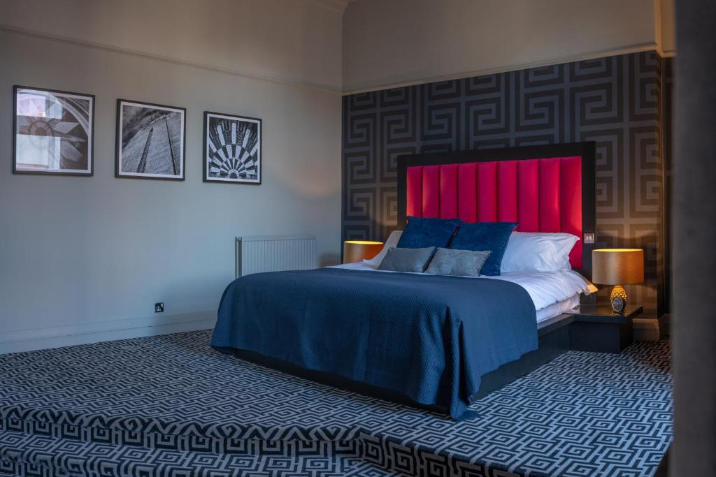 62 Castle Street Hotel Image