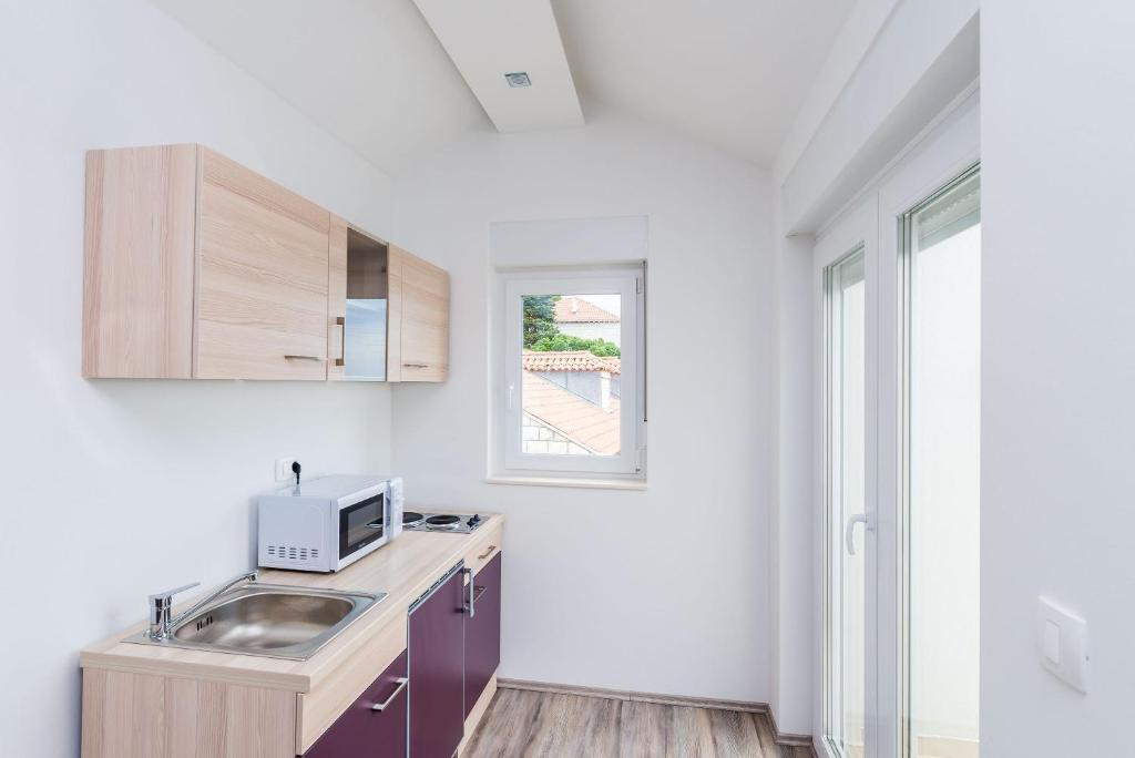 Bovolini's Place 6