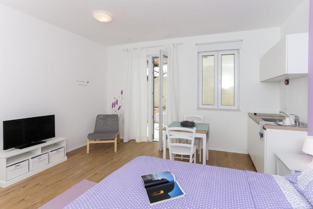 Apartments Villa Karmen 7