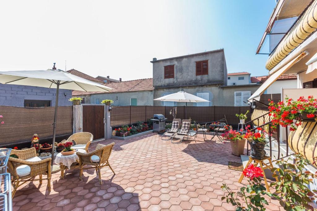 Apartments & Rooms Hosana 8