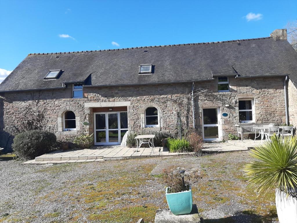 Photo de la galerie de l'établissement Gîte du Roi Morvan, à Ploërdut