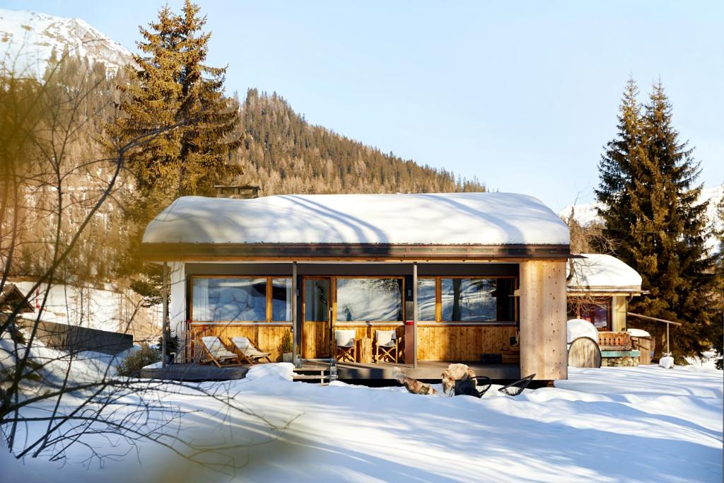 Chalet Horn