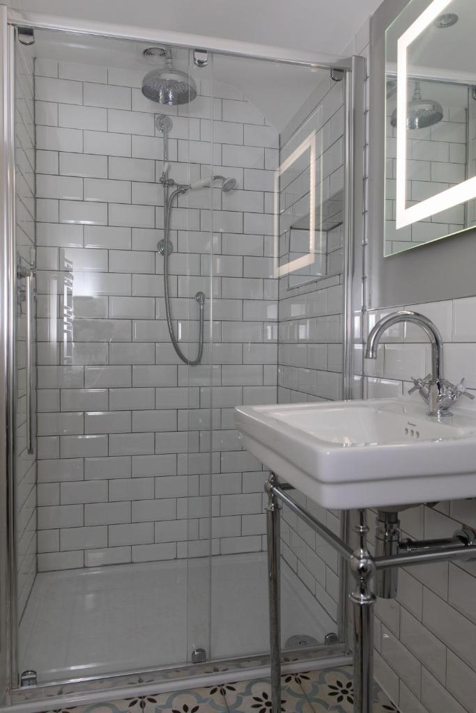 Loft Apartment nr Bath & Bristol with hot tub 8