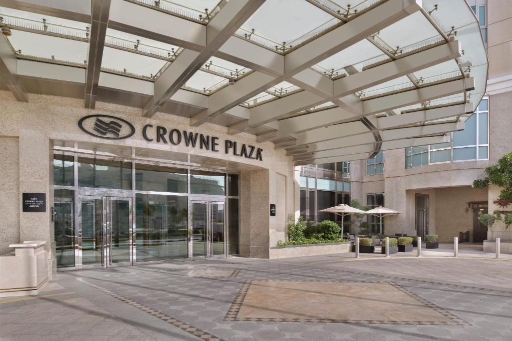Crowne Plaza - Dubai Jumeirah by IHG Image