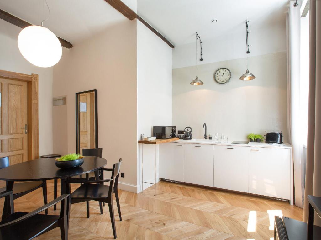 Antique Apartments Plac Szczepański 8