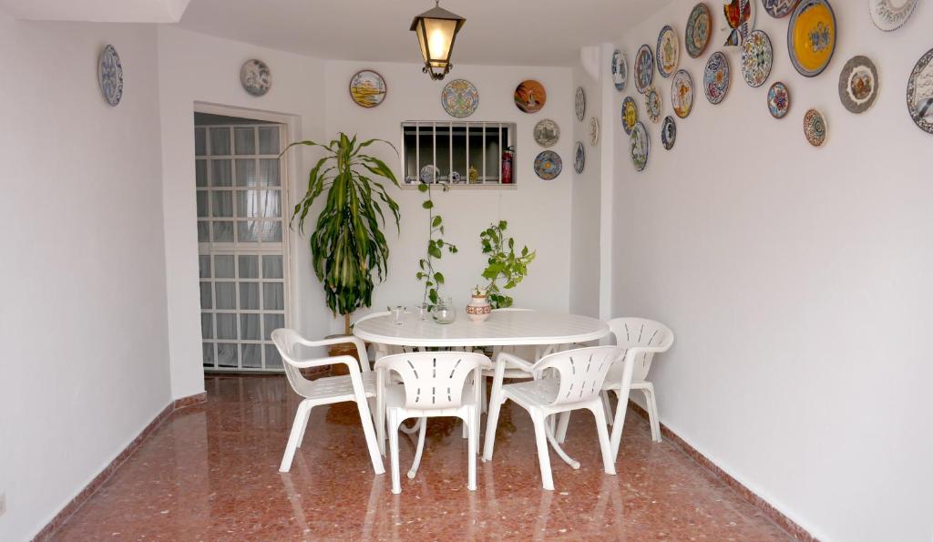 Casa Soleada Calle Tranquila Junto a FIBES 4
