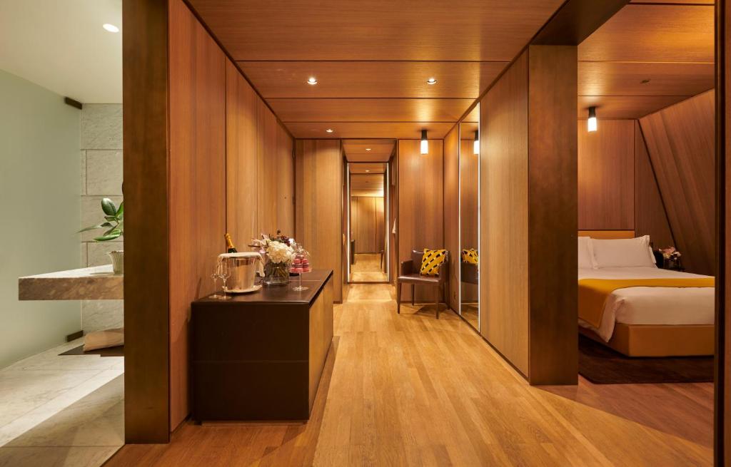 Hotel Cafe Royal Image