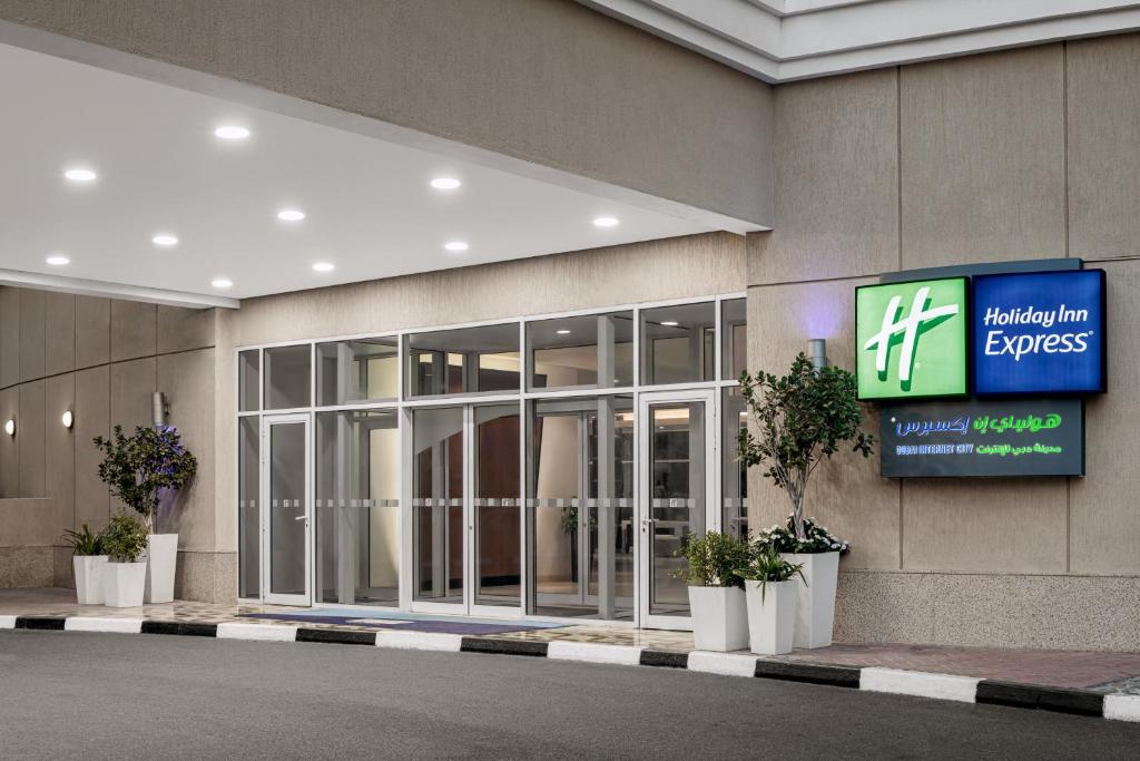 Holiday Inn Express Dubai Internet City by IHG Image