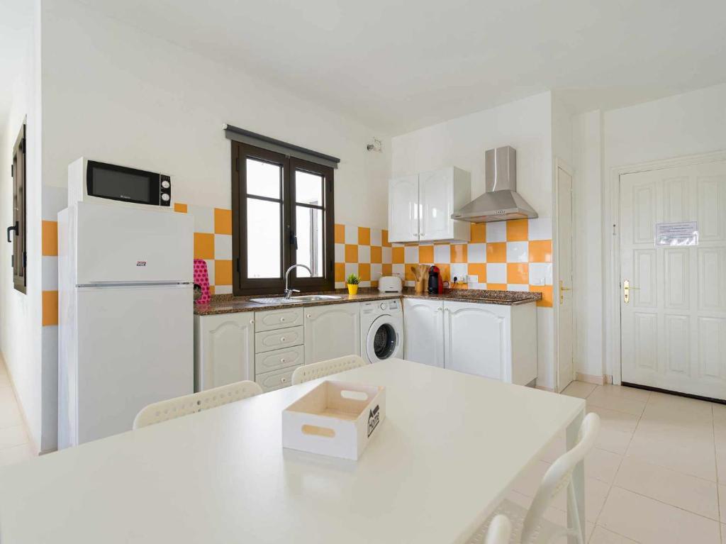 Mahostly Apartamento Comillas SC 4