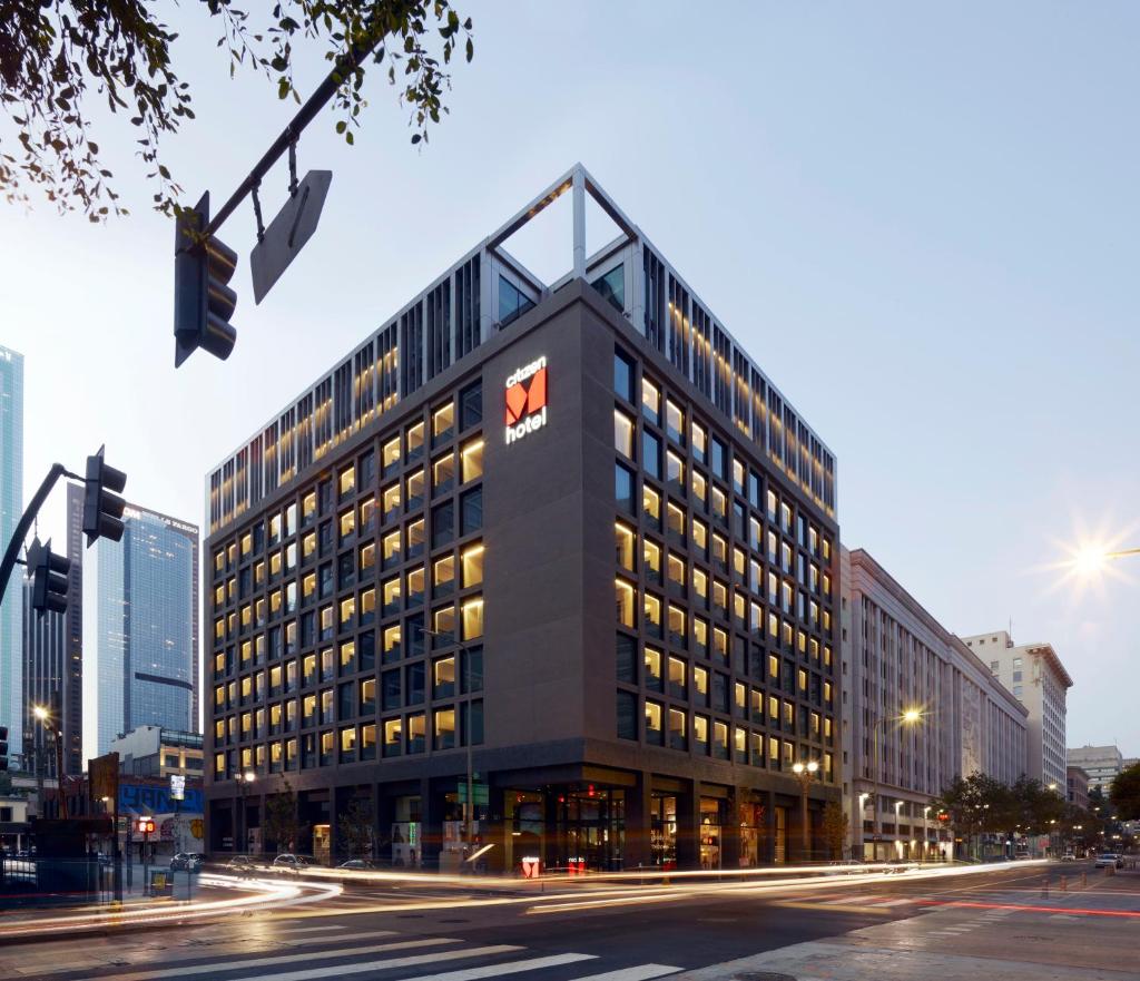 citizenM Los Angeles Downtown Image