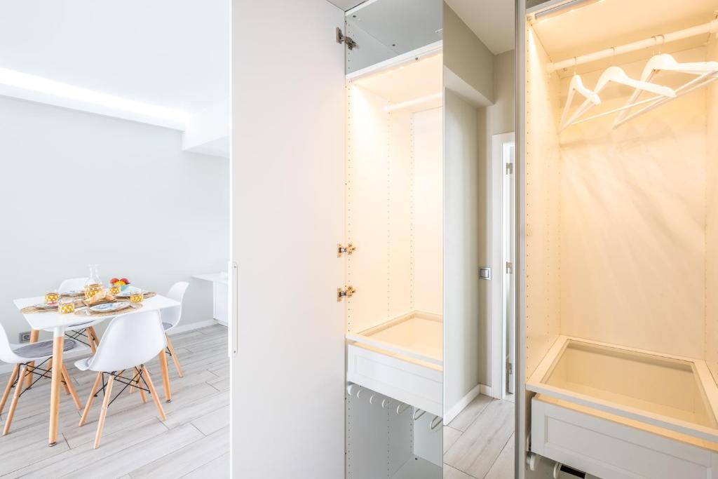 Blue Star Luxury Apartment by Atlantic Places 3