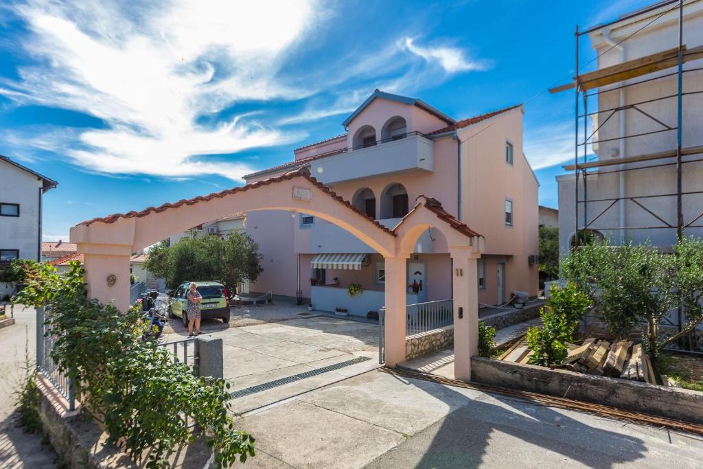 Apartments Lemmy 7