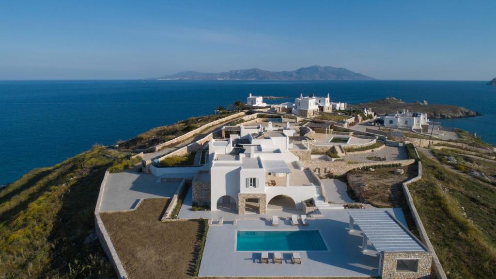 Mesmerizing 5bed Villa with Pool in Kanalia