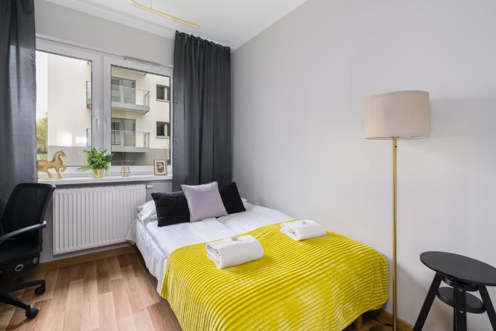 Apartment Różana Poznań by Noclegi Renters 3