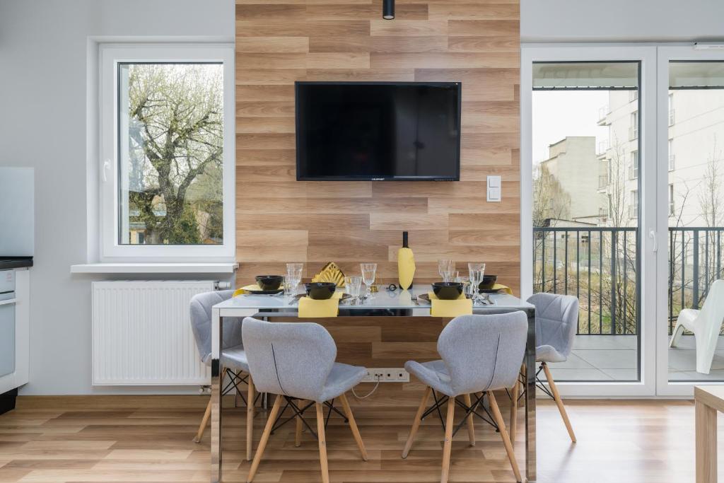 Apartment Różana Poznań by Noclegi Renters 2