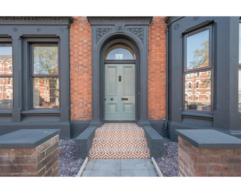 Central Belfast Apartments: University Street 6