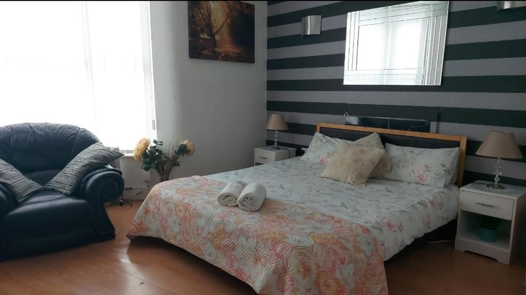 Spacious Double Room in Anfield Image
