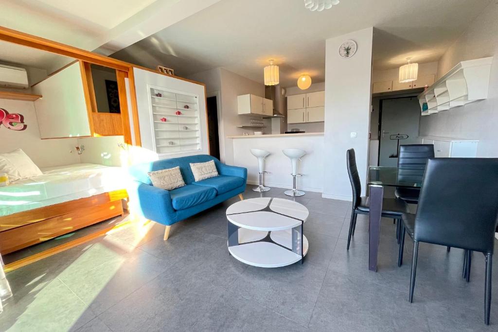 Moana Studio - downtown Papeete - WiFi AC Netflix parking - 3 people 1