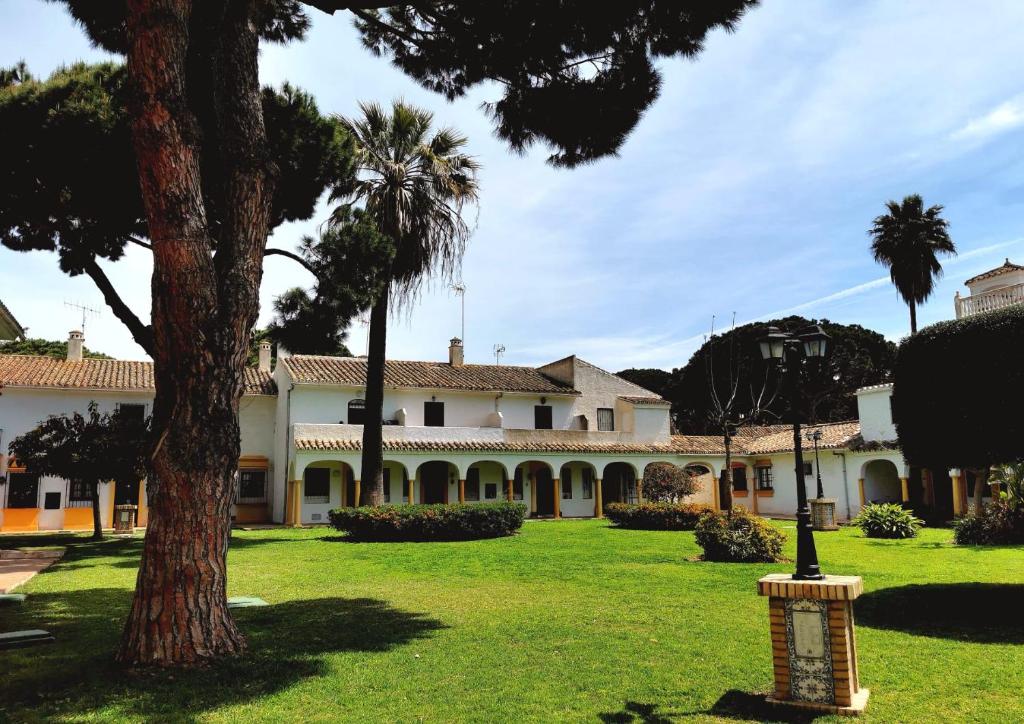 Elviria beach apartment in Marbella 7