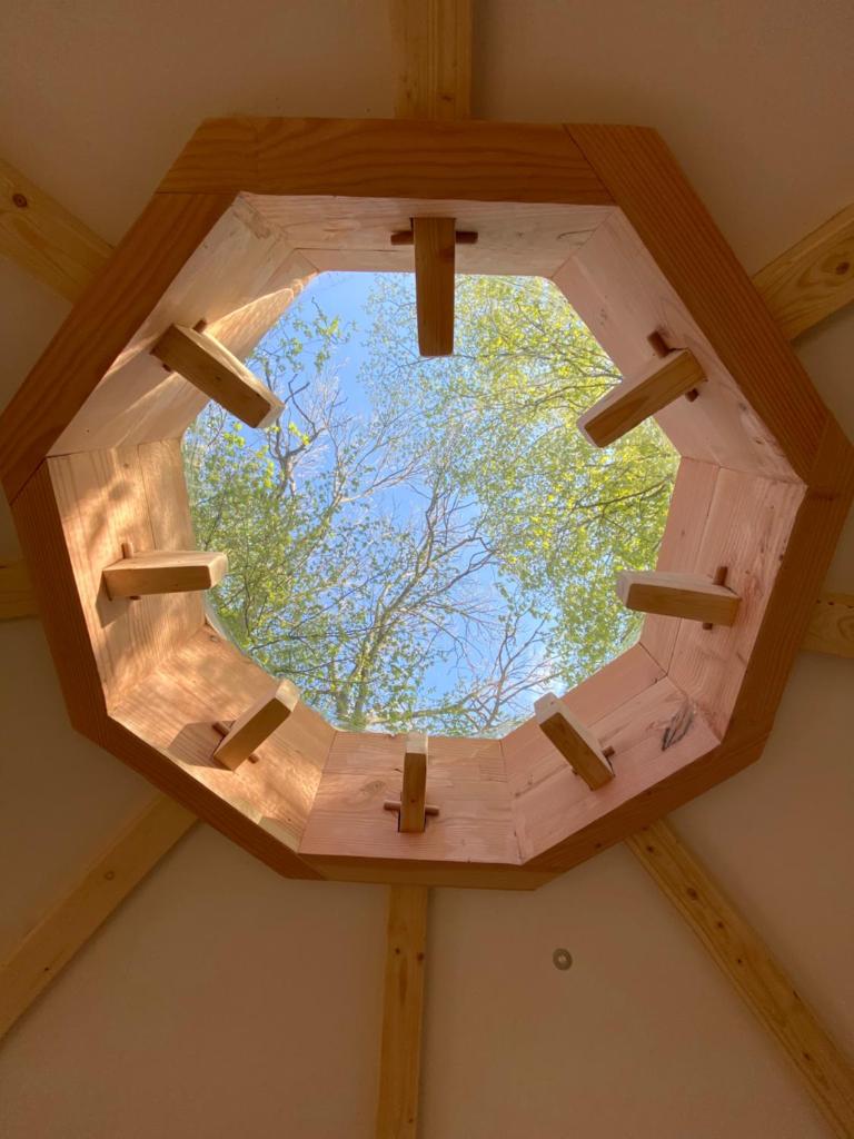 Photo de la galerie de l'établissement Cabane sur pilotis, à Wargnies-le-Petit