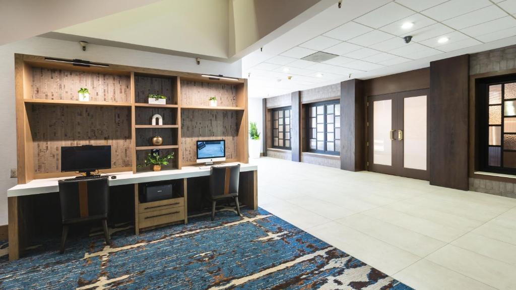 Holiday Inn San Jose-Silicon Valley, an IHG Hotel Image