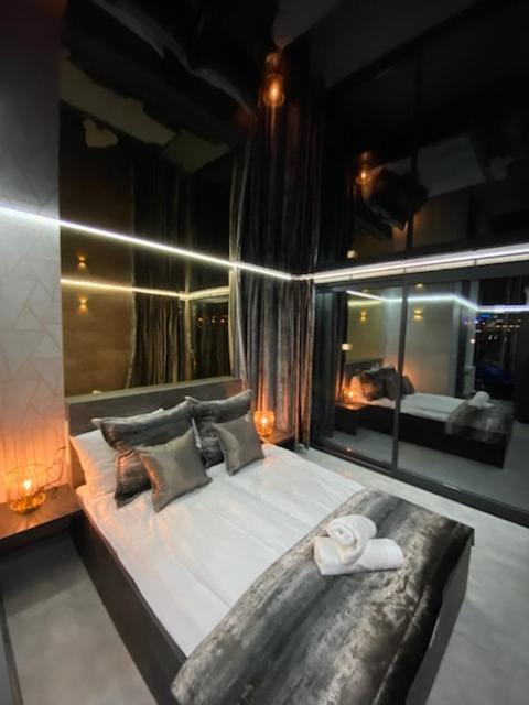 Hausboot - Domy na wodzie - Houseboat Porta Mare - Odradream 2