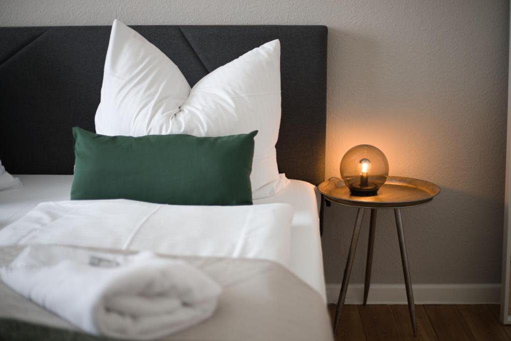 HejU - Parking - Kitchen - Netflix - Kingsize Bett 4