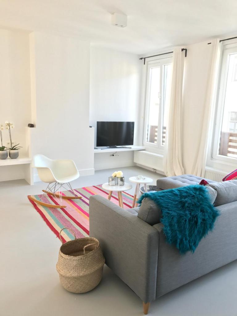 Bright City Design House! 5