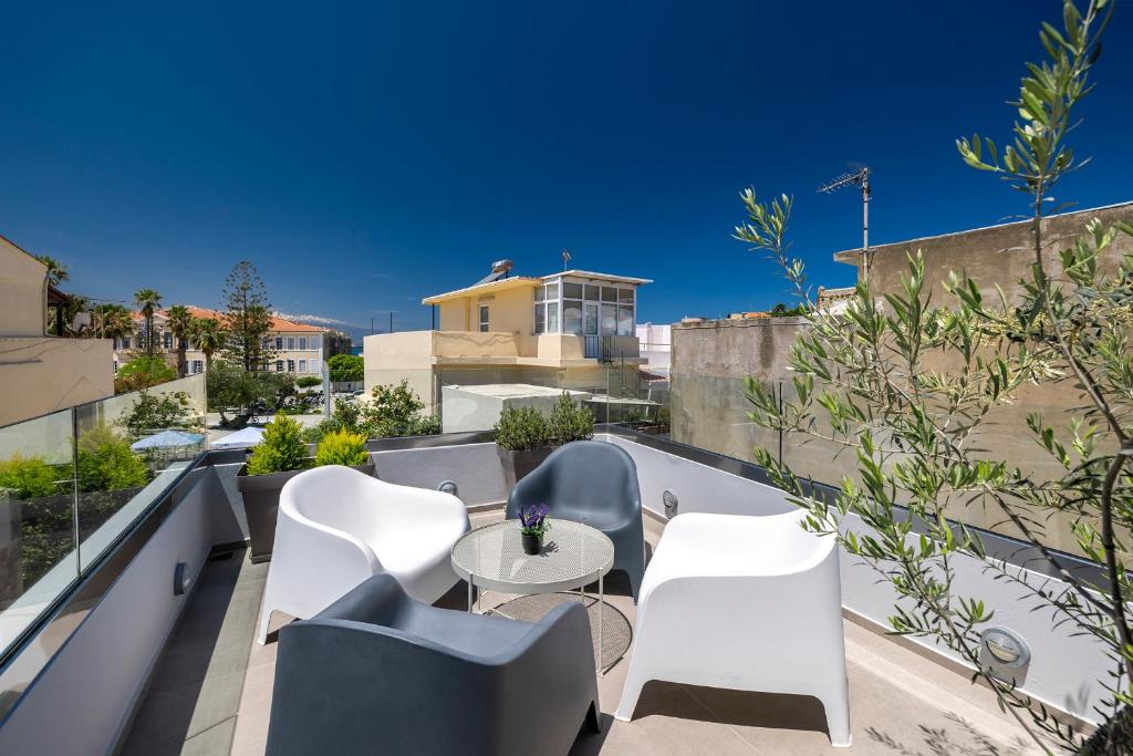 VaSan Suite - Luxury Old Town House with Private Jacuzzi 7