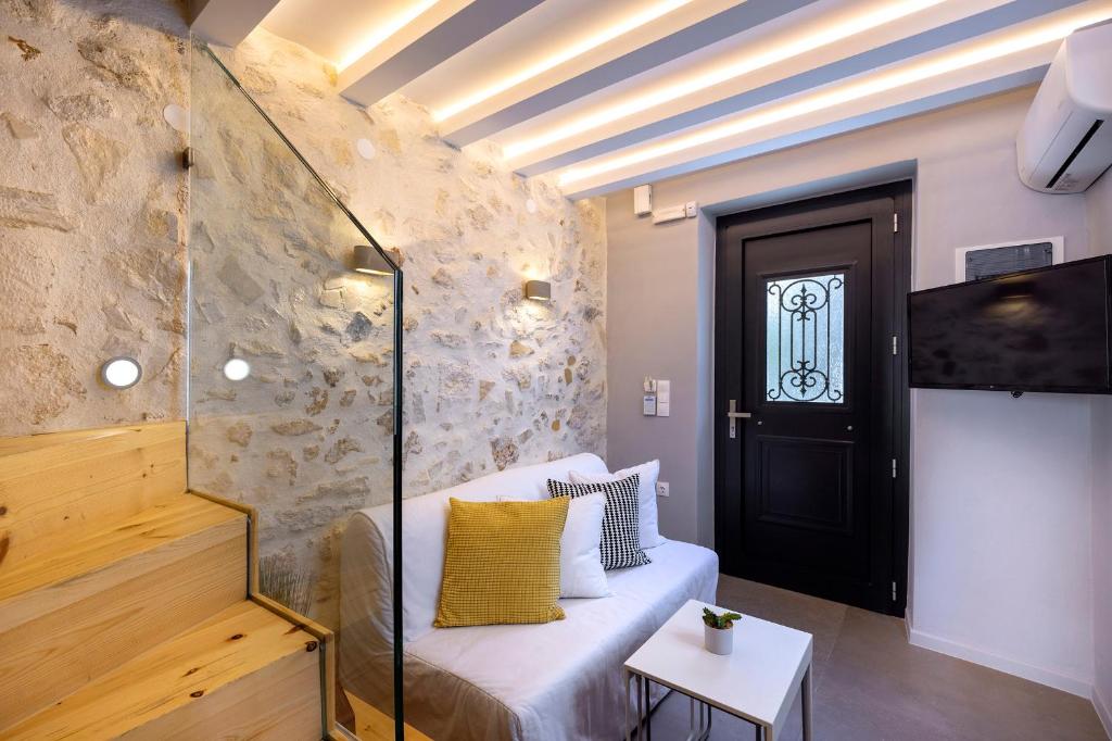 VaSan Suite - Luxury Old Town House with Private Jacuzzi 6