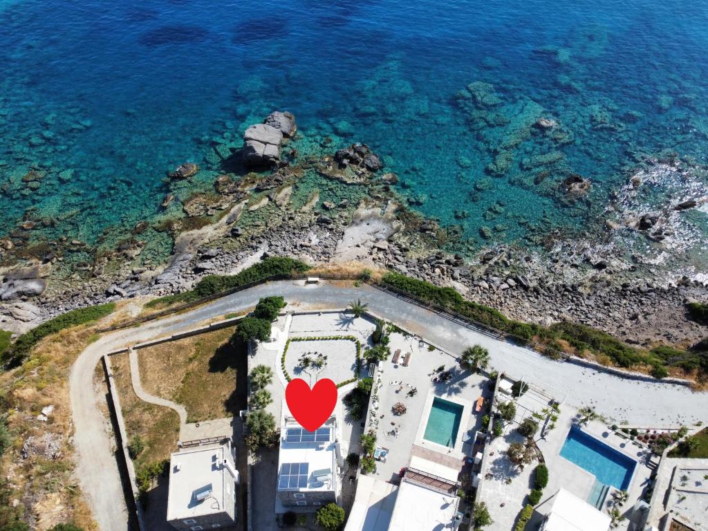 Seaside Home Crete - Dream Oceanfront Getaway 2