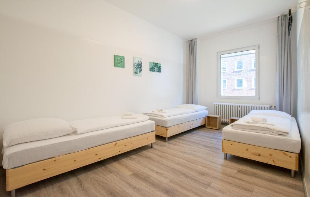 Tolstov Apartments - 1 or 3 Room Apartments - 20 Min Messe DUS and Old Town DUS 7