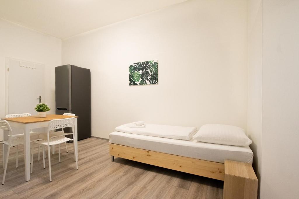 Tolstov Apartments - 1 or 3 Room Apartments - 20 Min Messe DUS and Old Town DUS 5