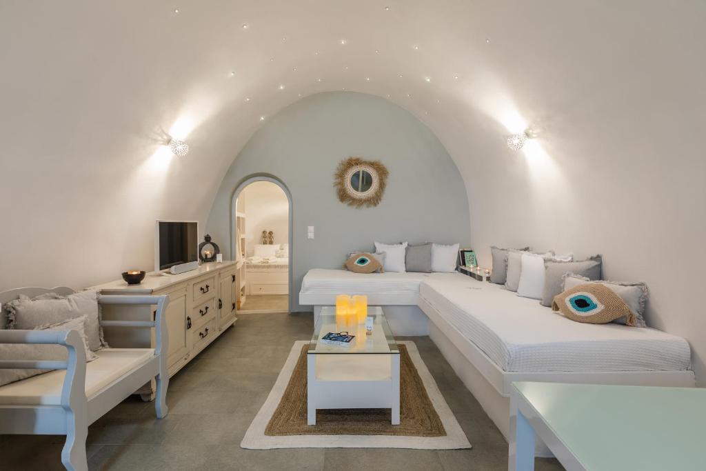 Volcave Suites 2