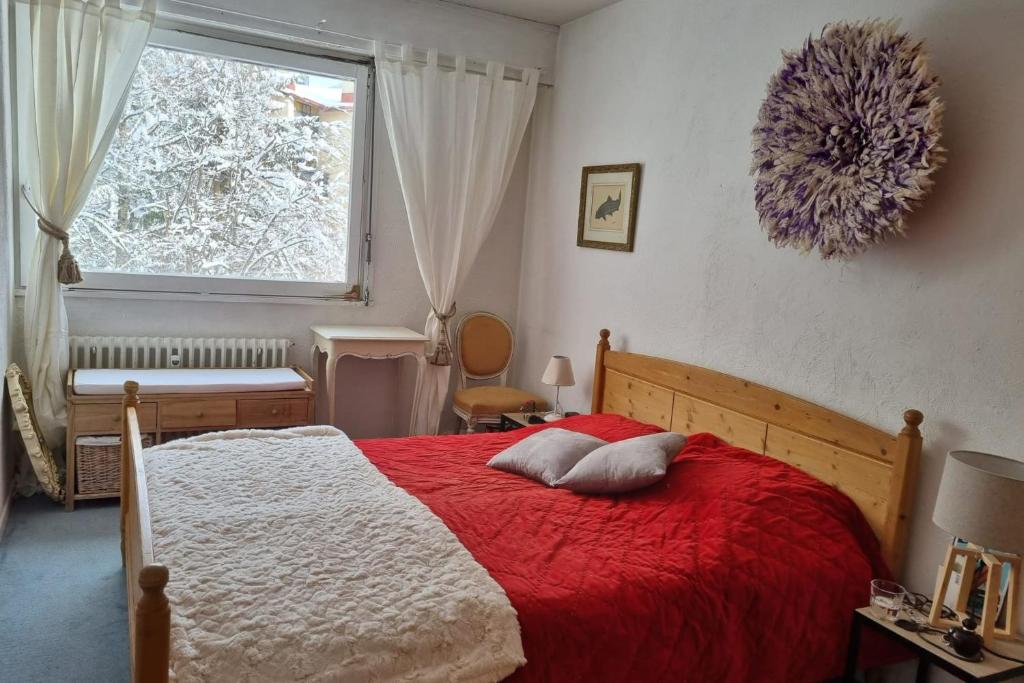 Photo de la galerie de l'établissement Charmant appt avec BALCON et PISCINE à Argentiere, à Chamonix-Mont-Blanc