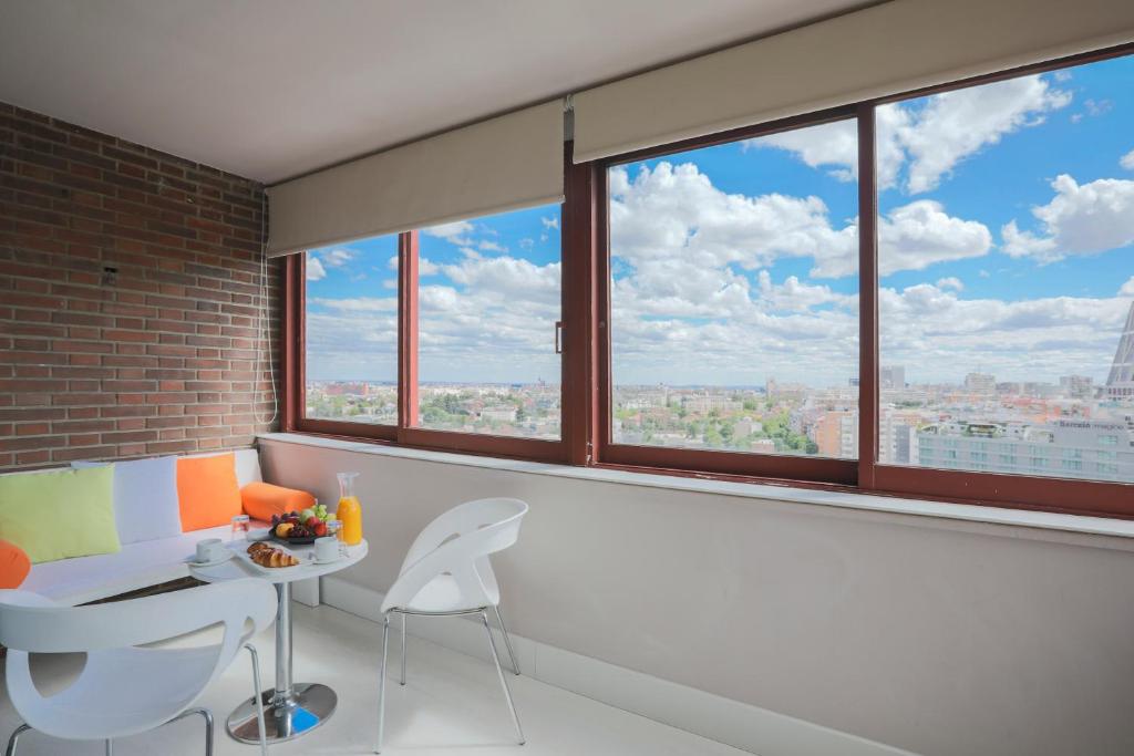 Hotel Chamartin The One Image