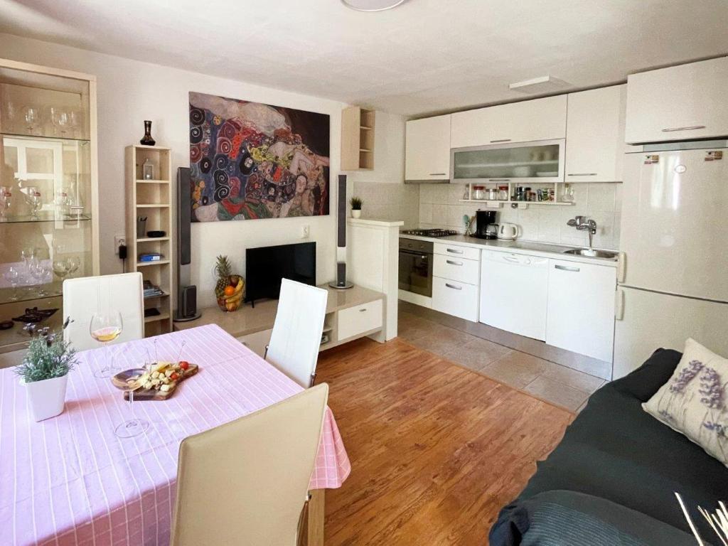 Apartment Nono Moj 4