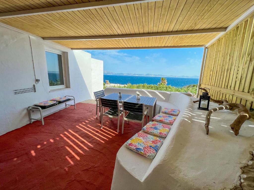 Beach Front Villa Amazing Views 8