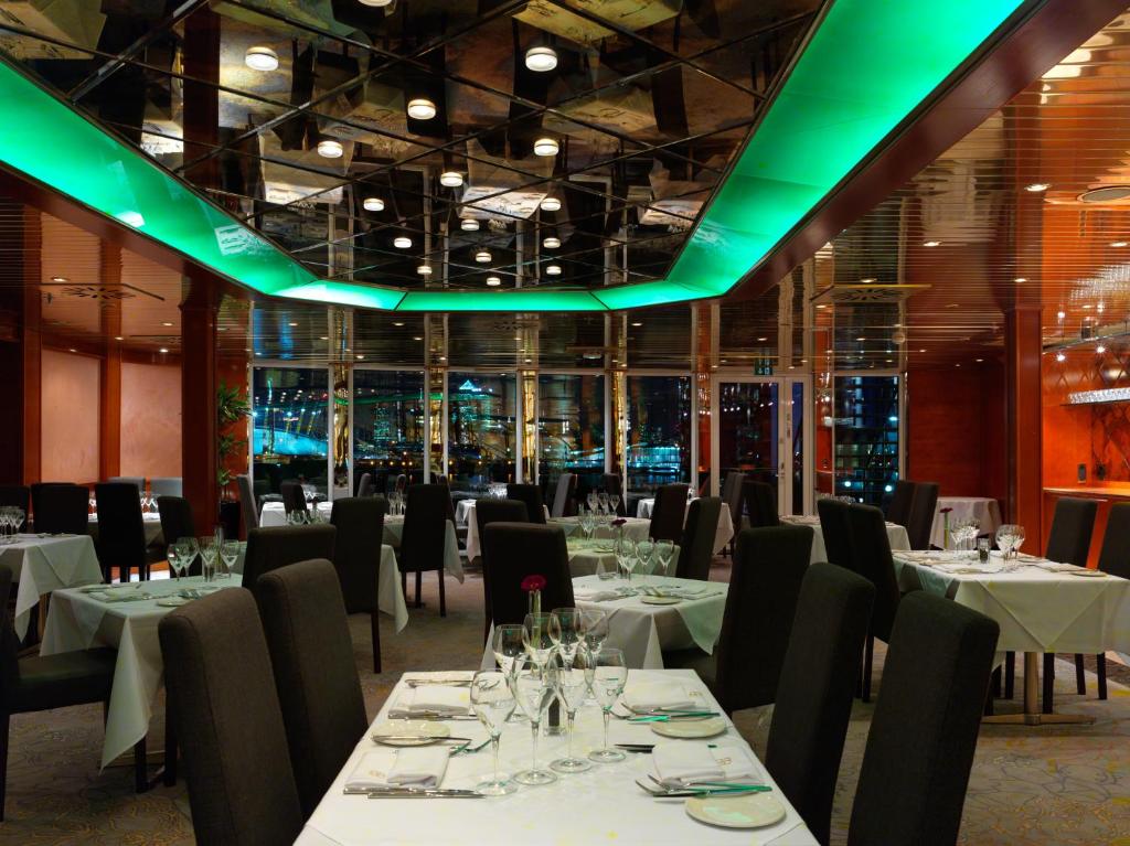 Sunborn London Yacht Hotel Image