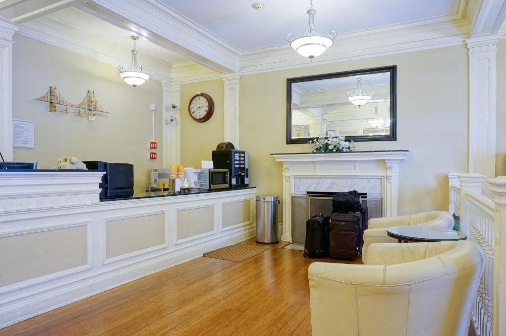 Grant Hotel Image