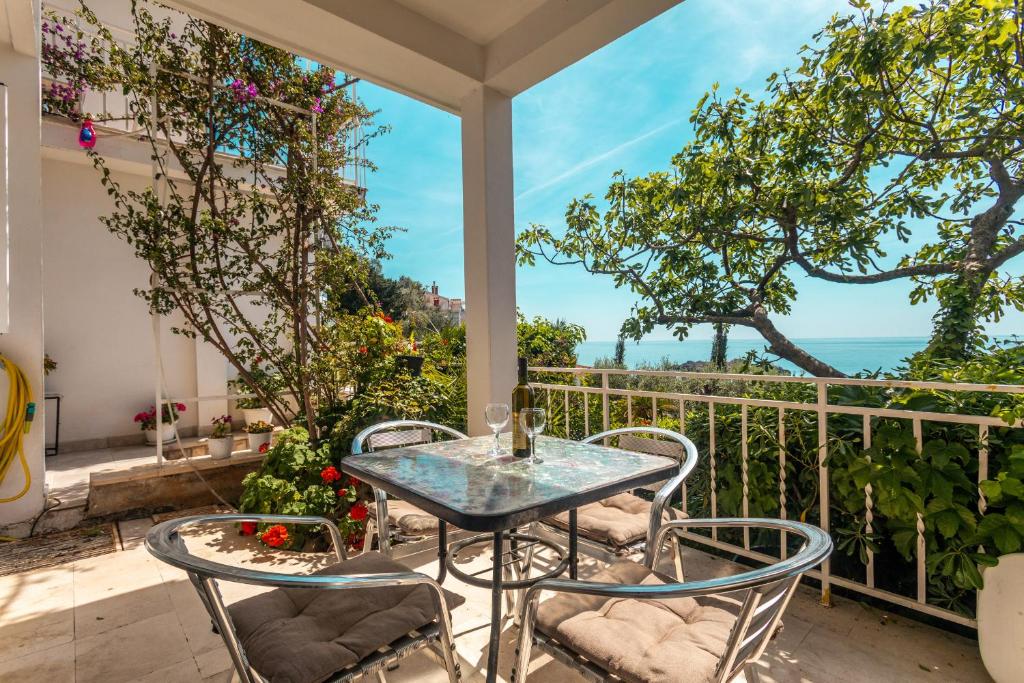 Sun Rose Apartments Sveti Stefan 7