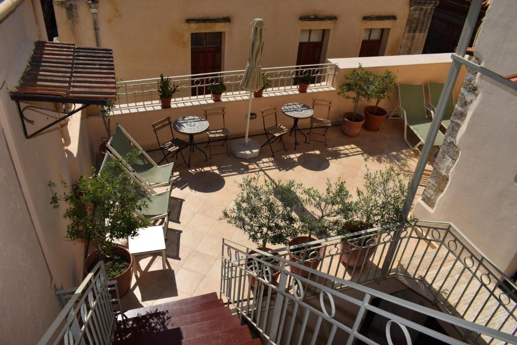 Loggia Traditional Suites 4