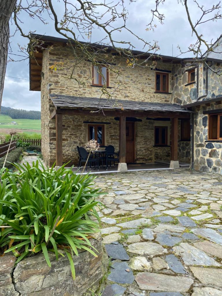 Casita feliz entre montañas y cerca del mar 6